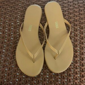 TKEES new flip flops
